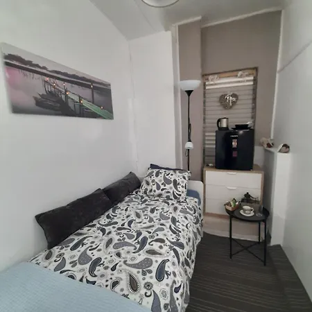 Georgias House 7 Min From Athens Airport Apartment Artemida  Room photo
